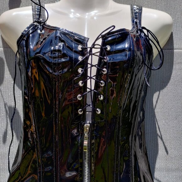 Alivila Y (S) Wet Look Zippered Overbust Corset and Panty Set - Picture 2 of 12